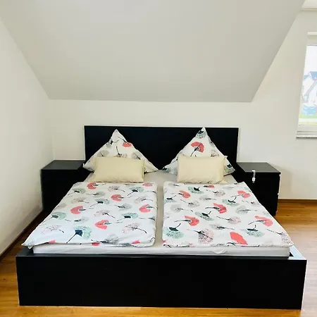 Homestay Offers Private Bedroom And Bathroom Near Speyer And Hockenheim Altlussheim Exterior foto