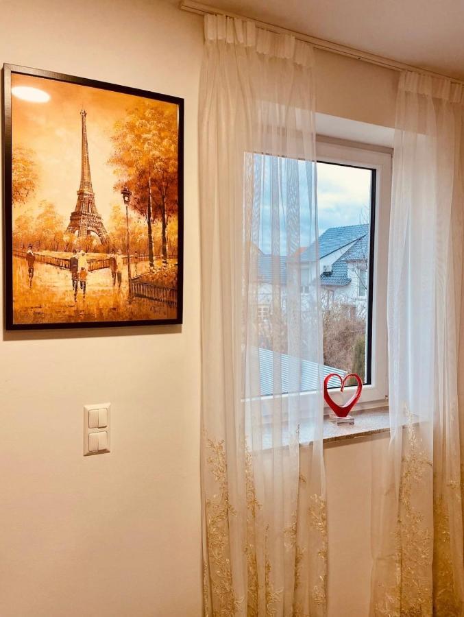 Offers Private Bedroom And Bathroom Near Speyer And Hockenheim *
